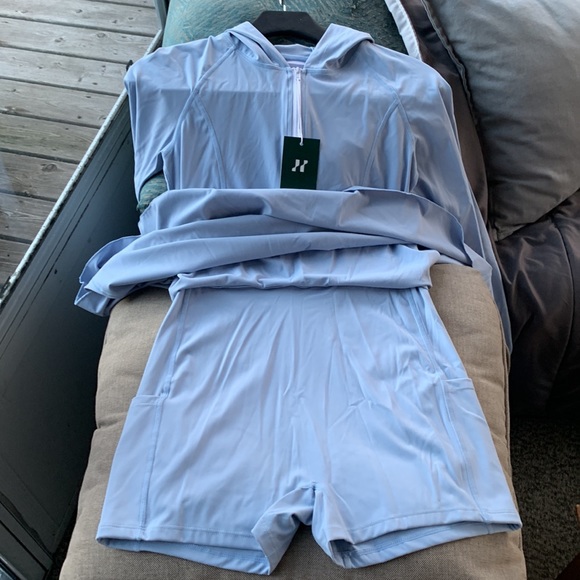 Halara hooded sports dress. Size M. Light Blue. - Picture 3 of 5